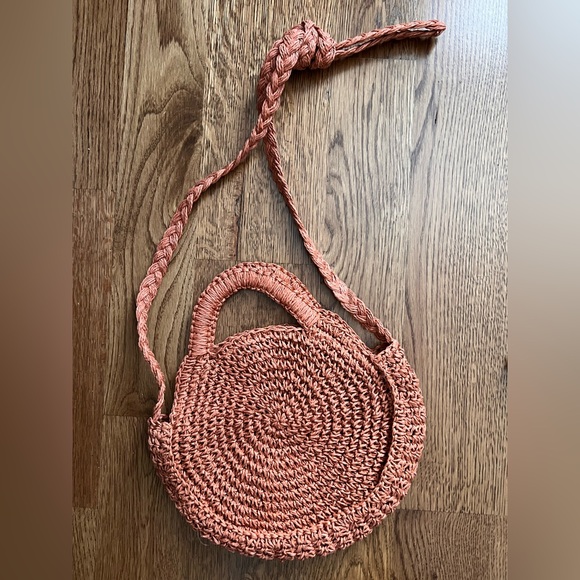 Universal Thread Handbags - Universal Thread summer/beach crossbody